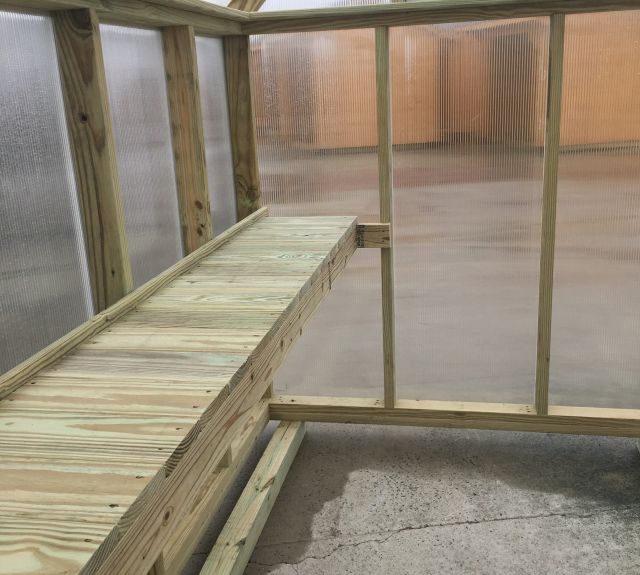 6x8_greenhouse_bench