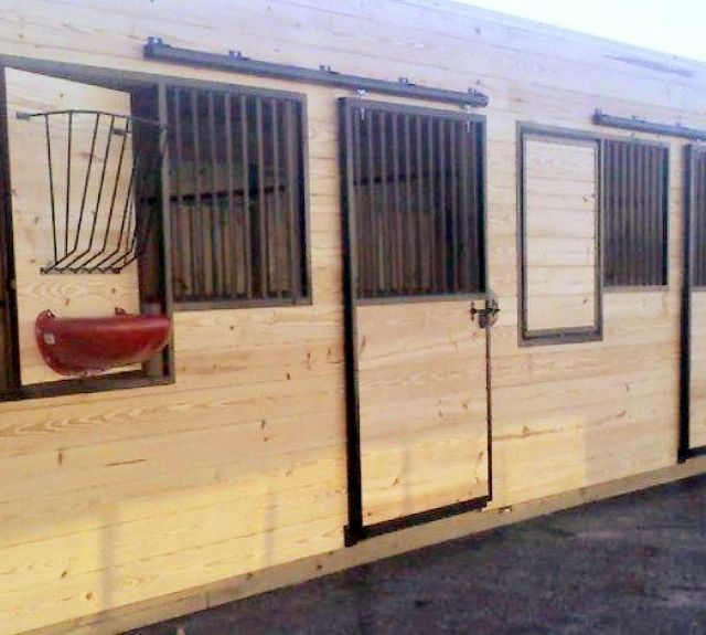 options_ turnabout hay feeder