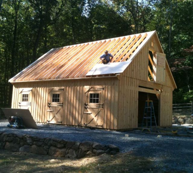 30x30 full loft_dutch doors_roof build