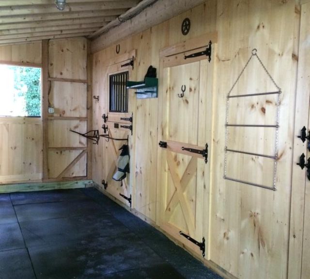 side_aisle_barn_tackdoor