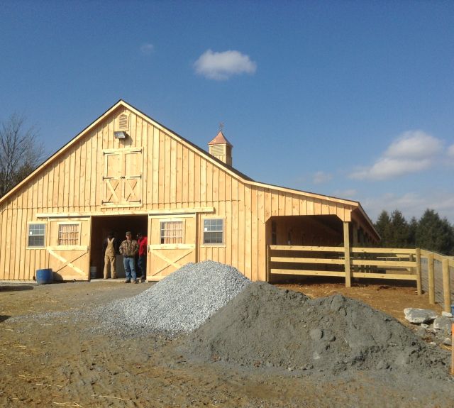 36x72_fullloft_centeraislebarn_cochranvillepa_gableviel_leanto