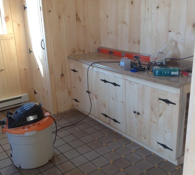 center aisle_options_tackroom_cabinets