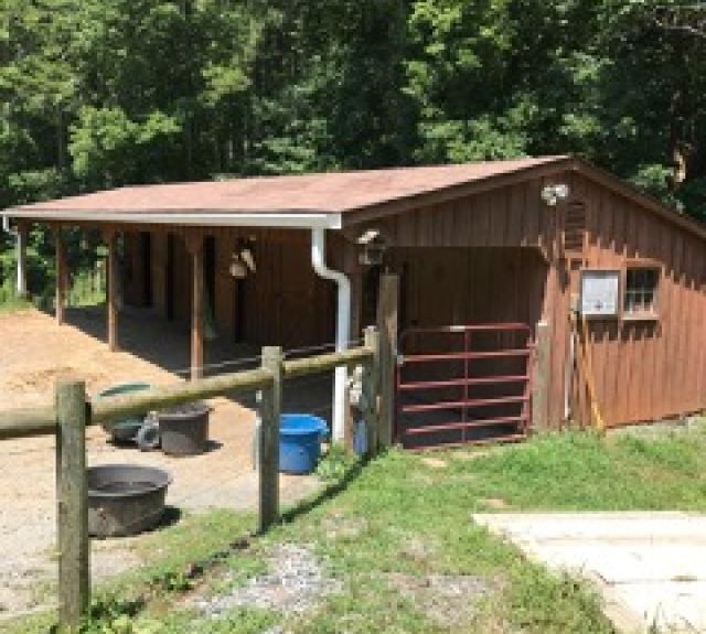 leanto_shedrow_stained