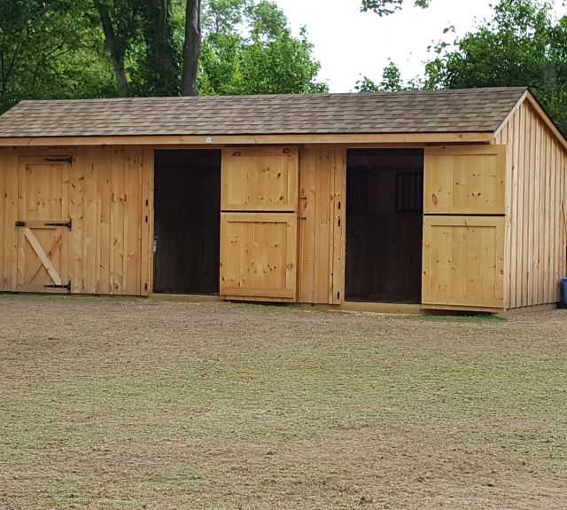 2stall_wtack_rowbarn
