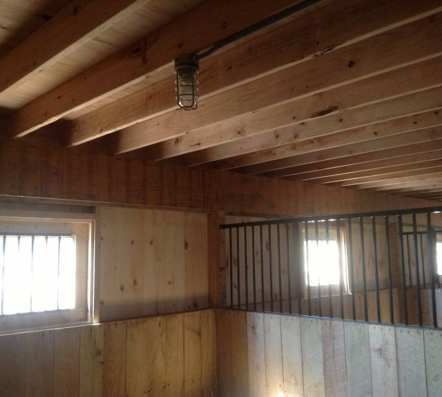 36x72_fullloft_centeraislebarn_cochranvillepa_dutchwindow_partitionwall